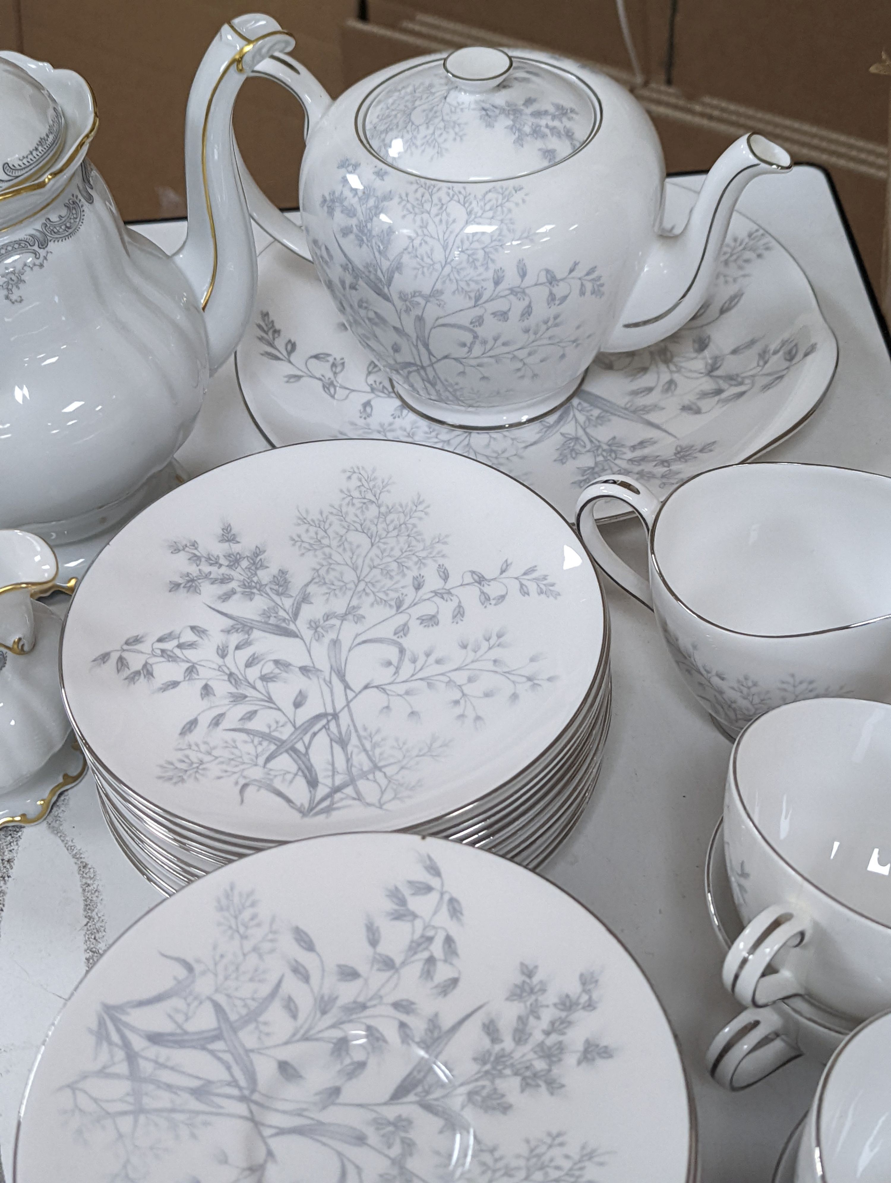 A Tuscan teaset and Hutschenreuther part service